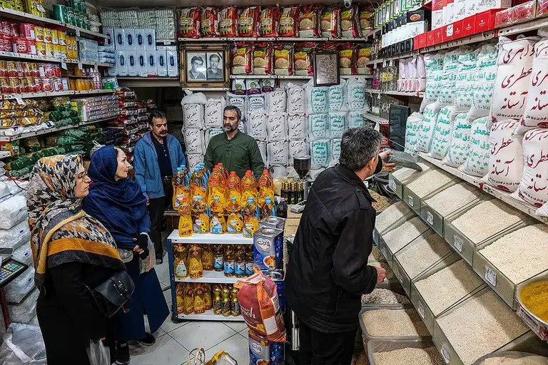 کاهش قدرت خرید و تغییر تقاضا در بازار کالاهای مصرفی